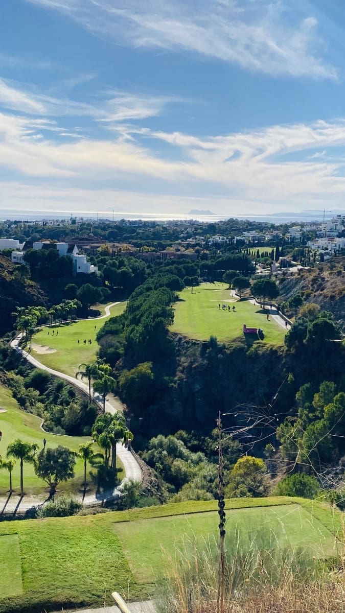 3 chambre Penthouse à vendre à Los Flamingos avec piscine - 1 075 000 € (Ref: 8121008)