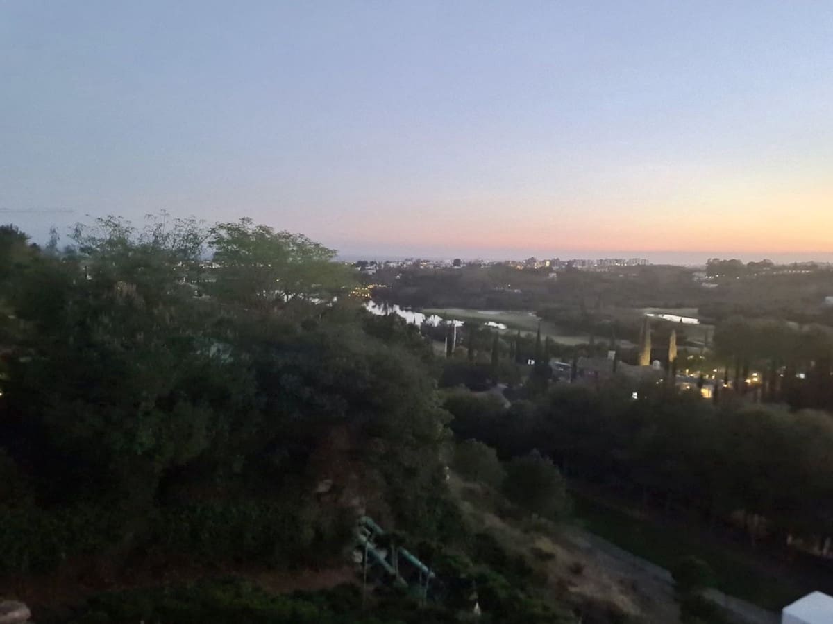 3 chambre Penthouse à vendre à Los Flamingos avec piscine - 1 075 000 € (Ref: 8121008)