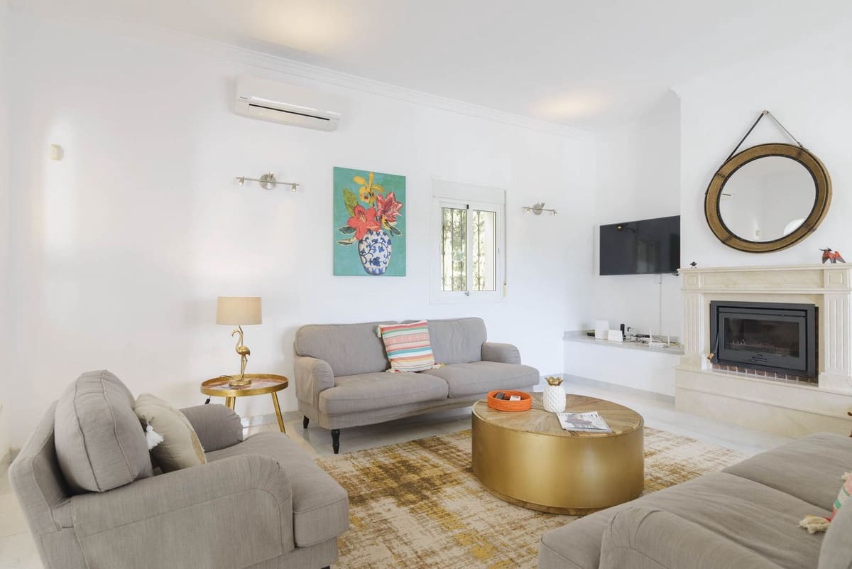 4 Zimmer Villa zu verkaufen in Valtocado mit Pool - 1.175.000 € (Ref: 8604076)