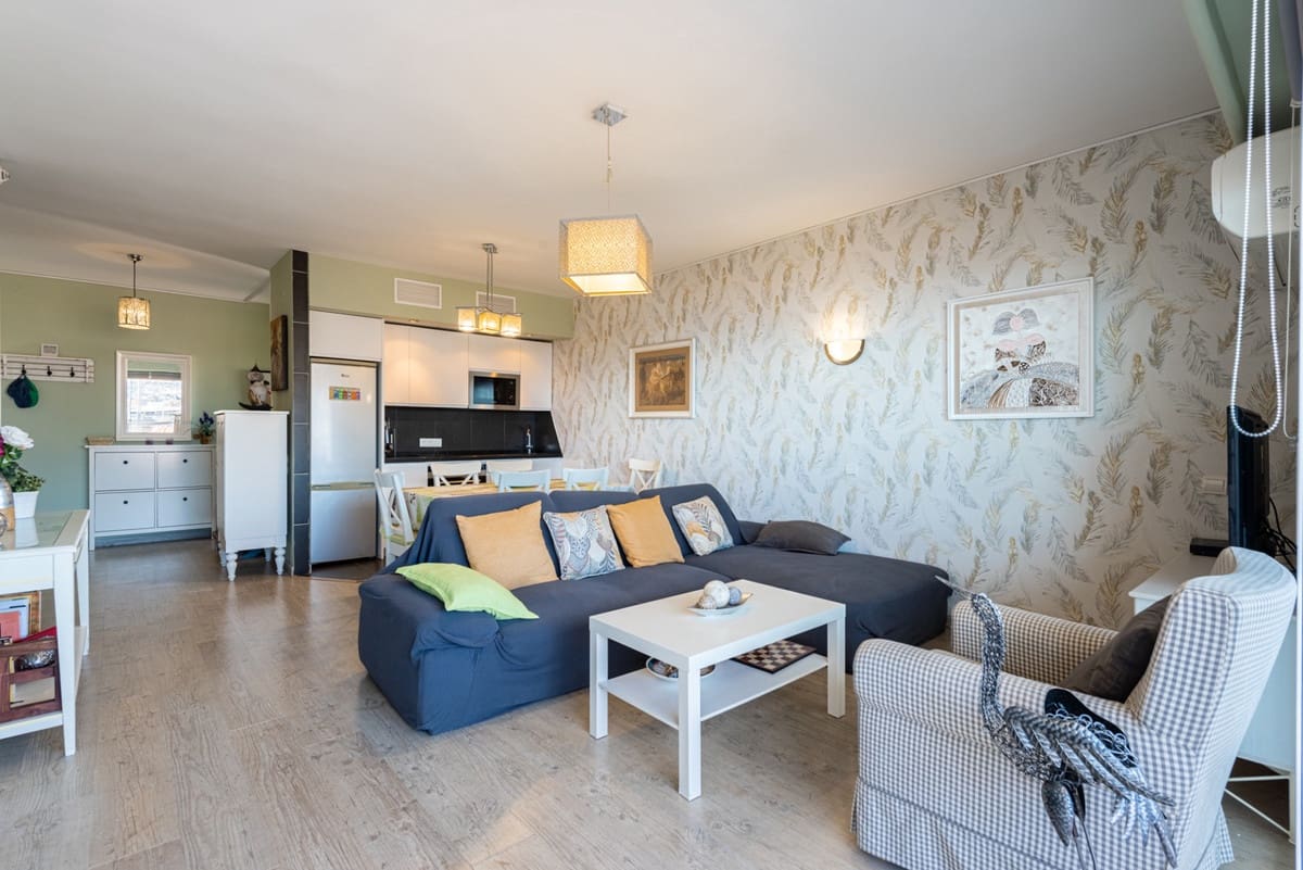 2 bedroom Penthouse for sale in Fuengirola with pool - € 680,000 (Ref: 8754456)