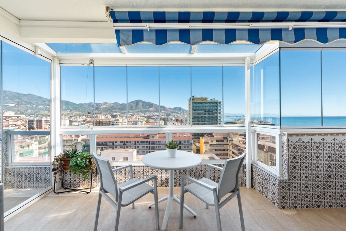 2 bedroom Penthouse for sale in Fuengirola with pool - € 680,000 (Ref: 8754456)