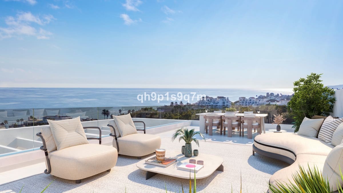 1 bedroom Apartment for sale in Estepona with pool - € 290,000 (Ref: 8828103)