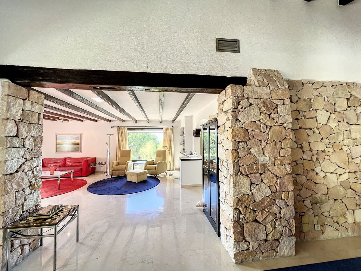 Chalet de 4 habitaciones en Mijas en venta con piscina - 1.475.000 € (Ref: 8888699)