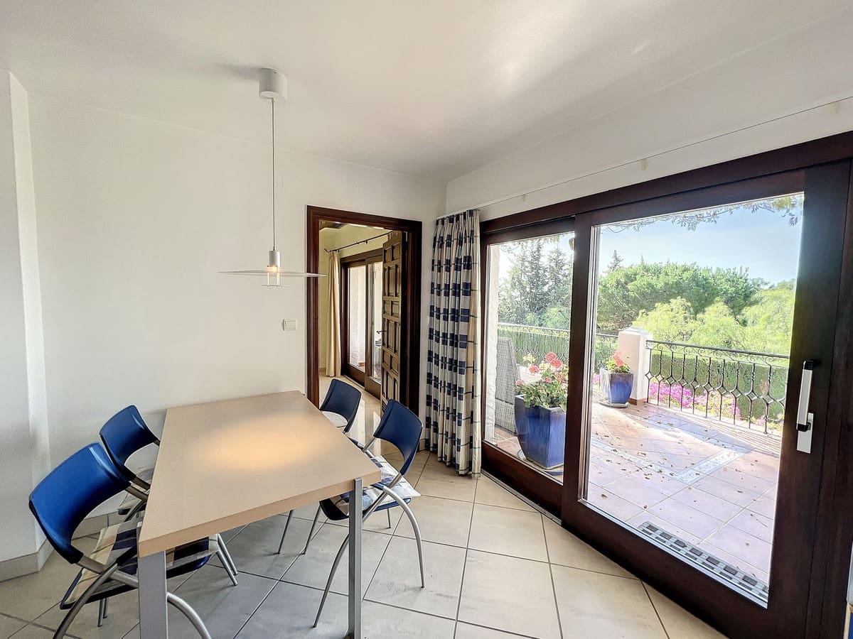 Chalet de 4 habitaciones en Mijas en venta con piscina - 1.475.000 € (Ref: 8888699)