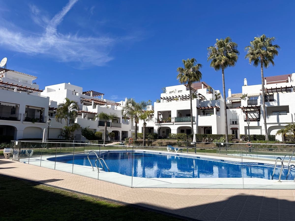 3 bedroom Apartment for sale in San Pedro de Alcantara with pool - € 745,000 (Ref: 8900783)