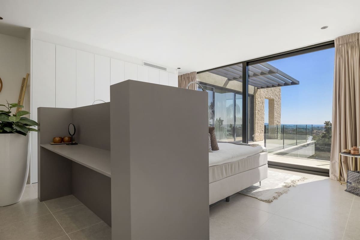 5 quarto Moradia para venda em Benahavis com piscina - 4 950 000 € (Ref: 8924621)