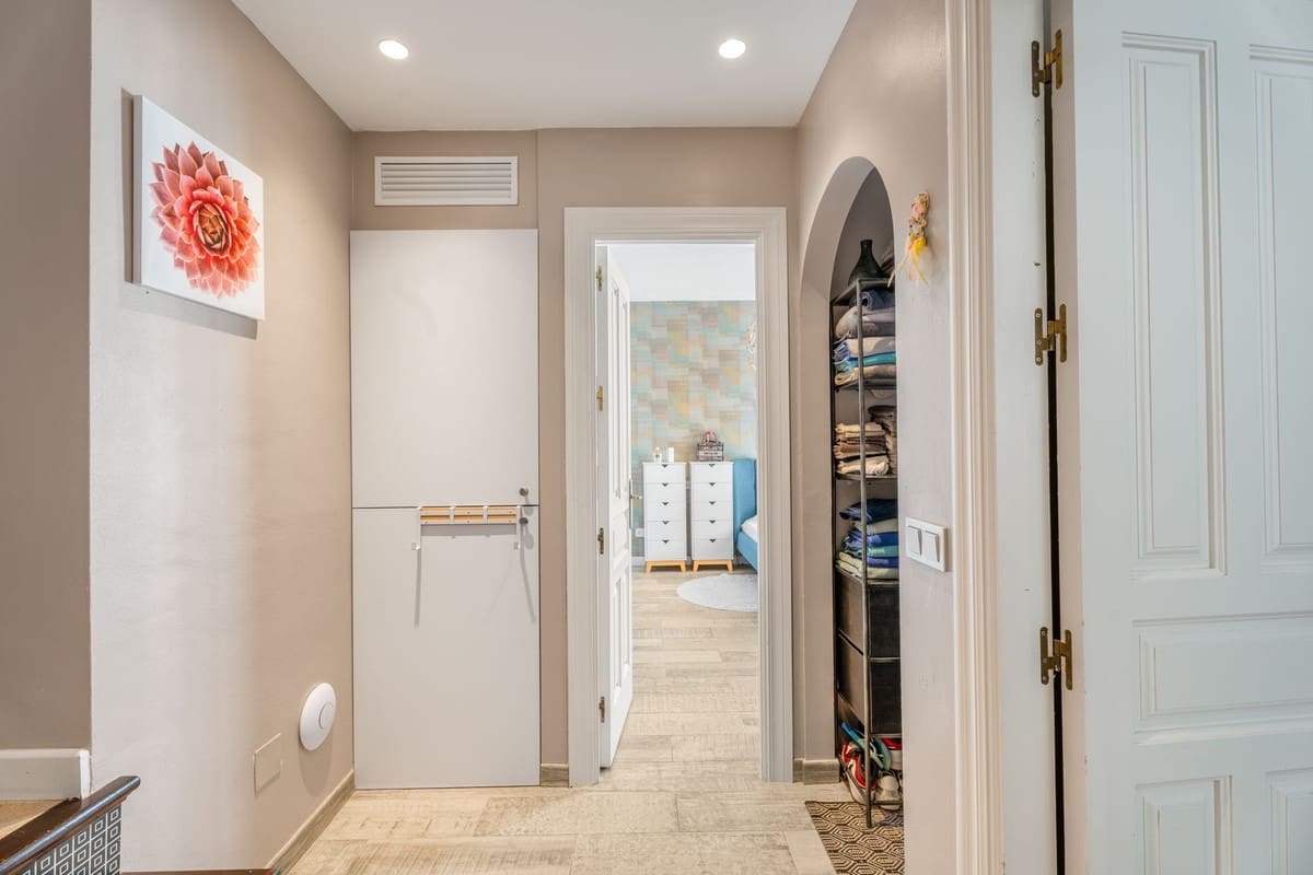 3 makuuhuone Omakotitalo myytävänä paikassa Marbella mukana uima-altaan - 1 250 000 € (Ref: 8941671)