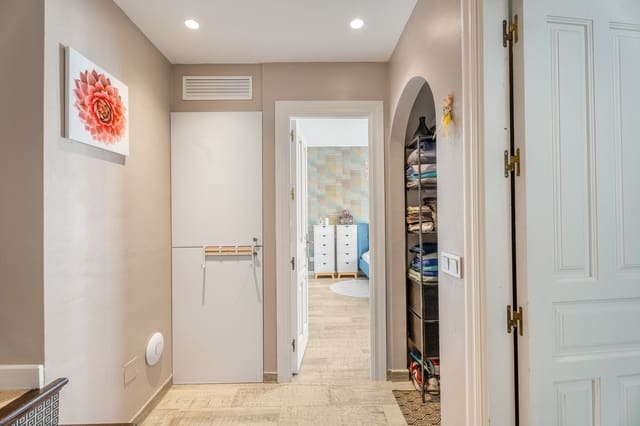 3 Zimmer Haus zu verkaufen in Marbella mit Pool - 1.250.000 € (Ref: 8941671)