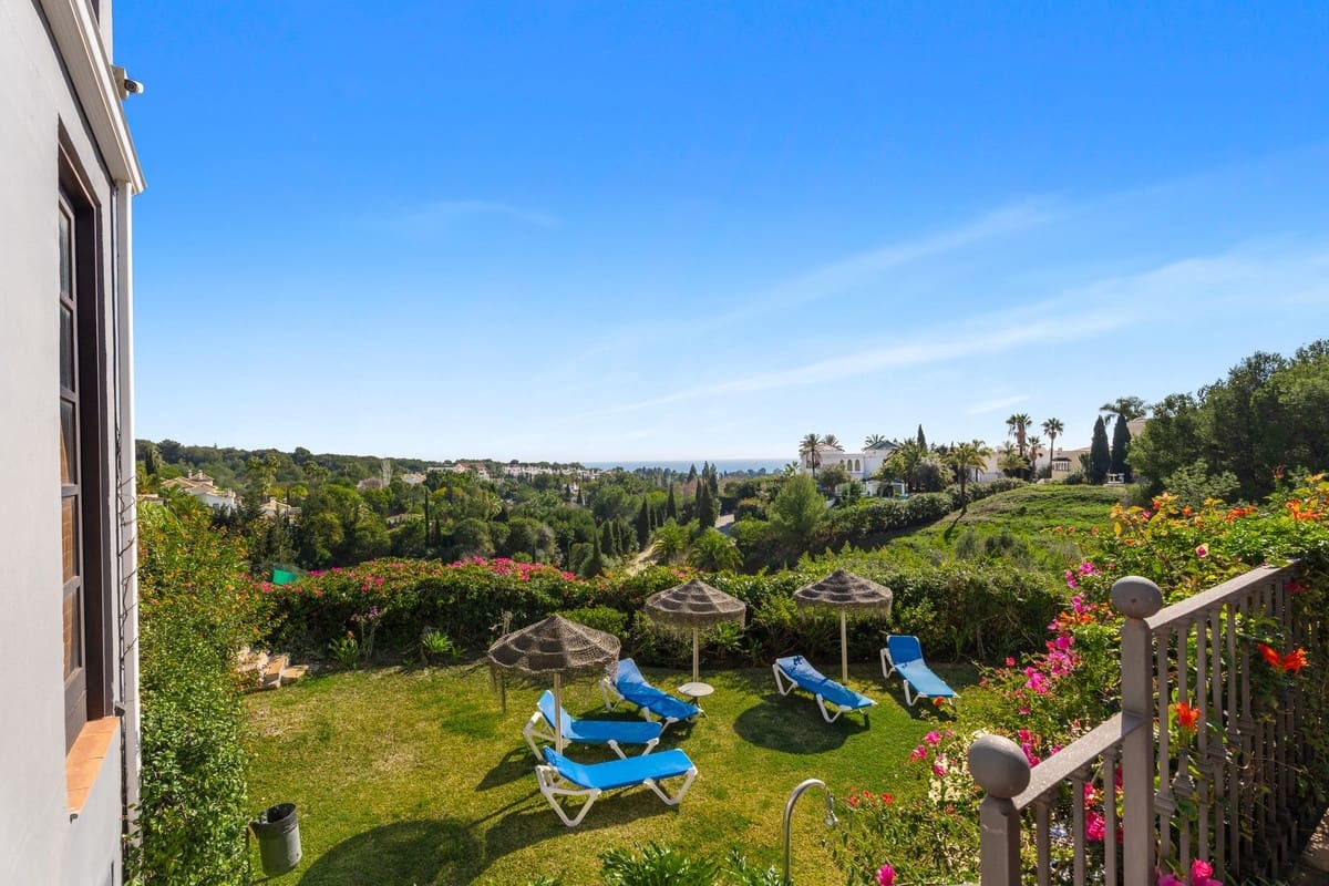 3 makuuhuone Omakotitalo myytävänä paikassa Marbella mukana uima-altaan - 1 250 000 € (Ref: 8941671)