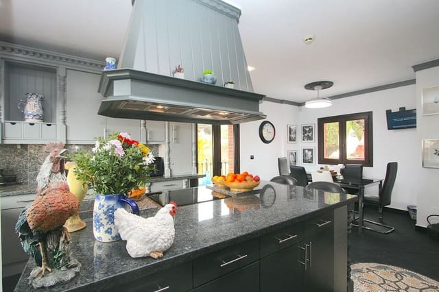 7 quarto Moradia para venda em Benalmadena Costa, Benalmádena com piscina - 2 500 000 € (Ref: 8950989)