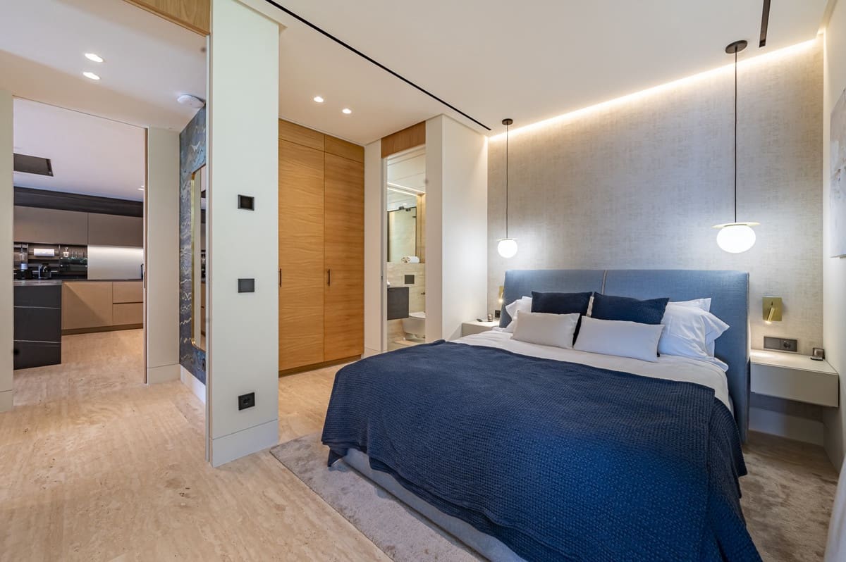 2 Zimmer Apartment zu verkaufen in Estepona mit Pool - 2.395.000 € (Ref: 8952050)