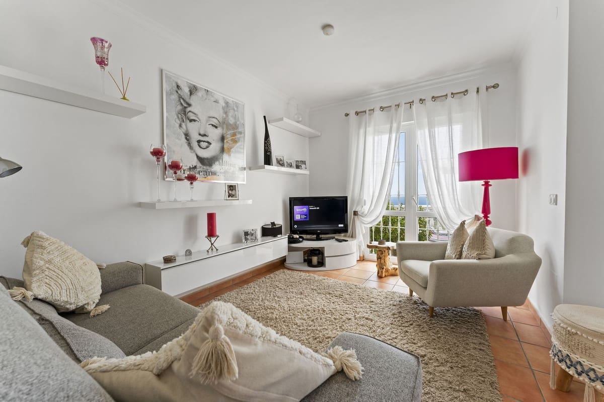 2 bedroom Villa for sale in Mijas with pool - € 495,000 (Ref: 8989906)