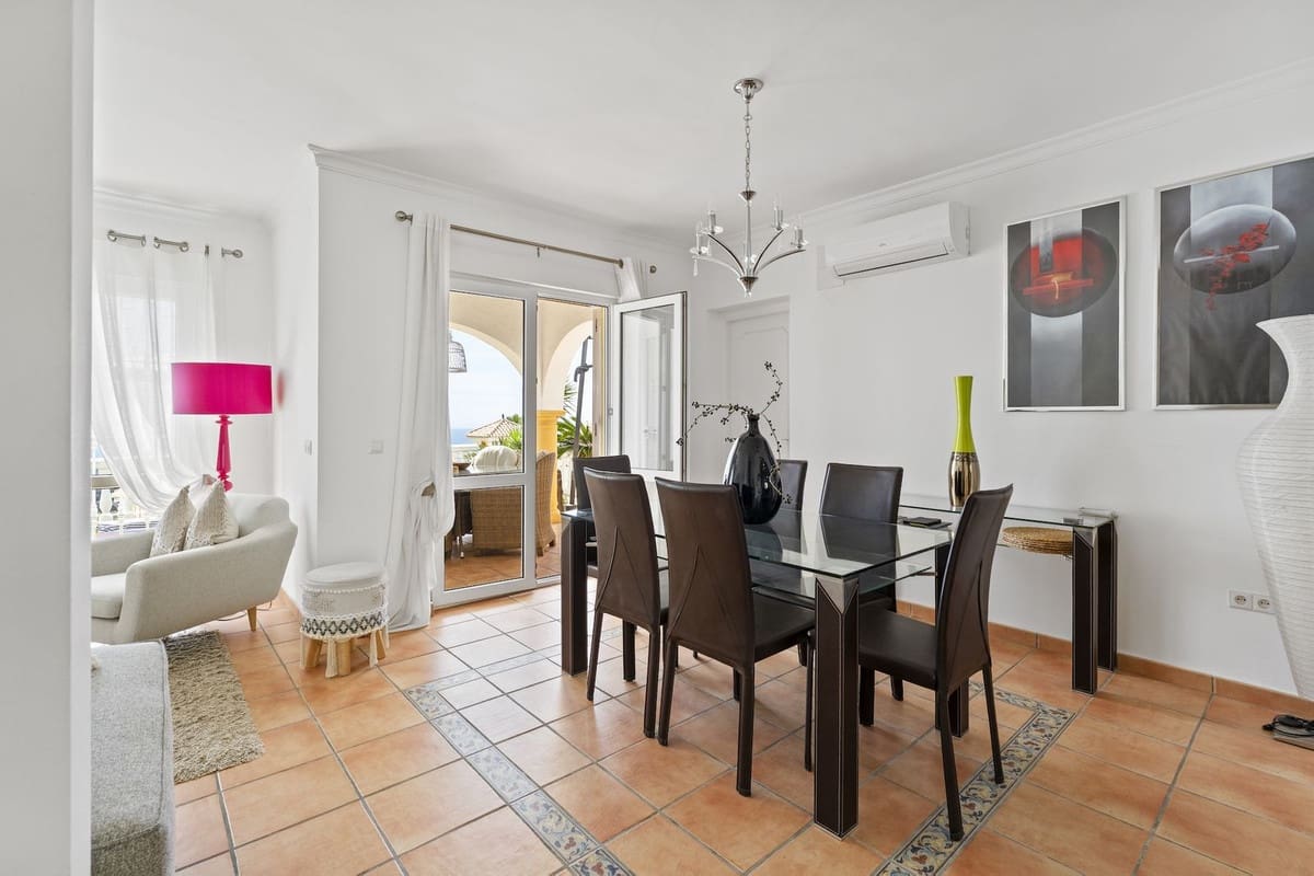 2 bedroom Villa for sale in Mijas with pool - € 495,000 (Ref: 8989906)