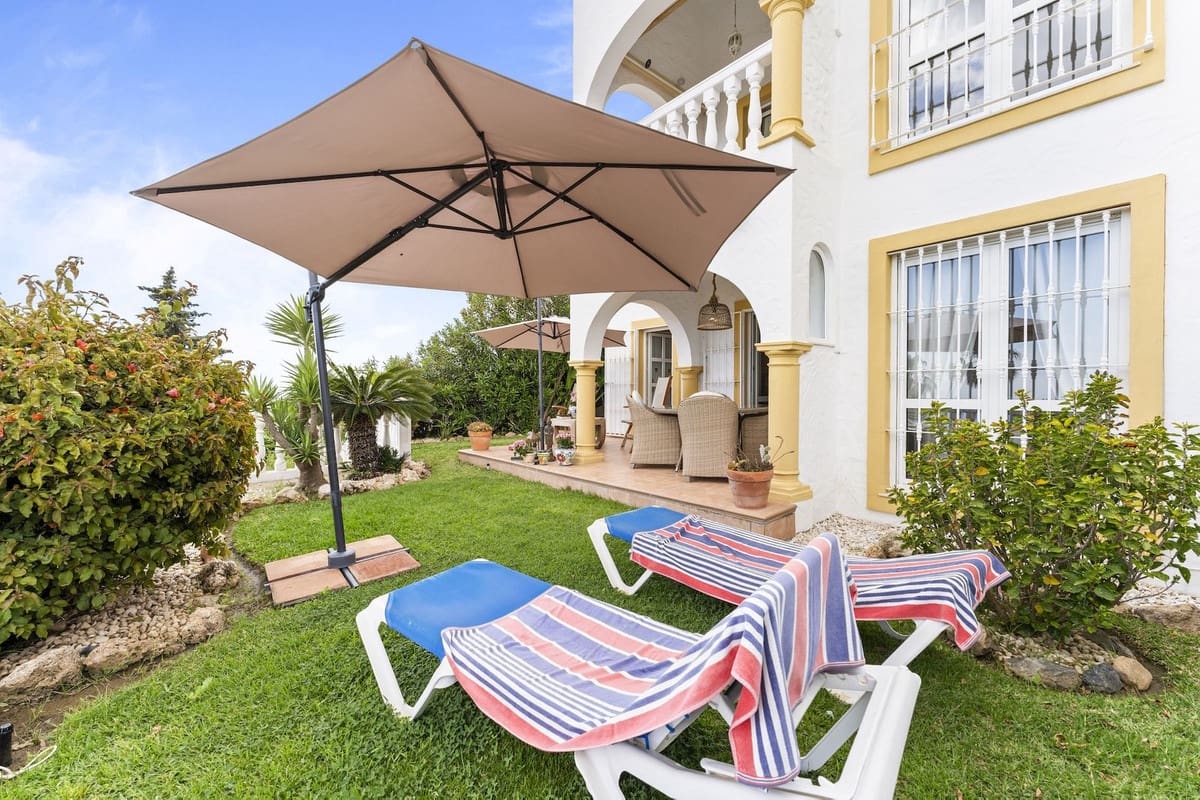 2 bedroom Villa for sale in Mijas with pool - € 495,000 (Ref: 8989906)