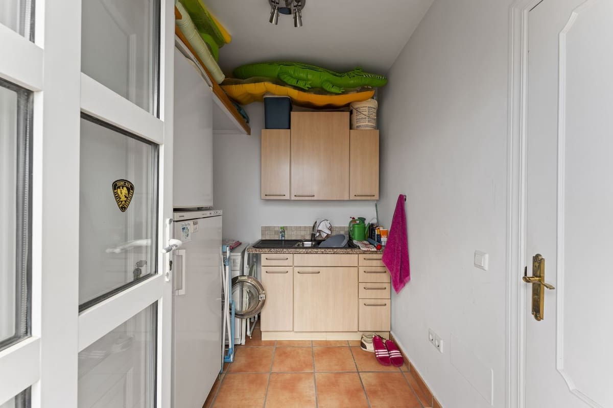 2 bedroom Villa for sale in Mijas with pool - € 495,000 (Ref: 8989906)