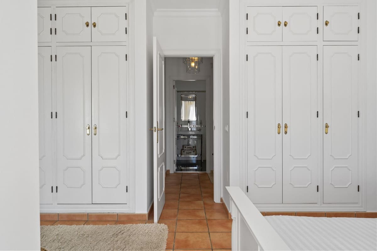 2 bedroom Villa for sale in Mijas with pool - € 495,000 (Ref: 8989906)