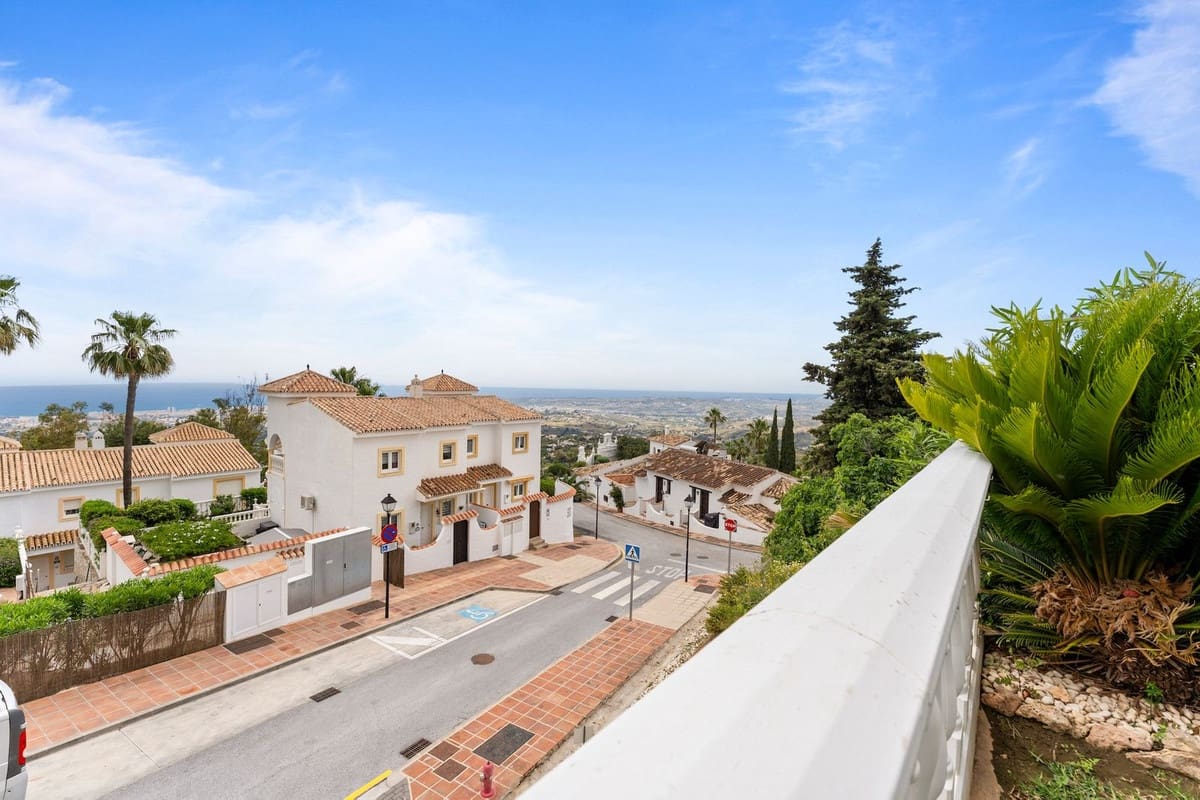 2 bedroom Villa for sale in Mijas with pool - € 495,000 (Ref: 8989906)
