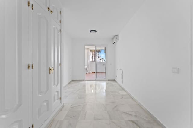 2 soverom Leilighet til salgs i Riviera del Sol, Mijas - € 239 000 (Ref: 9007761)