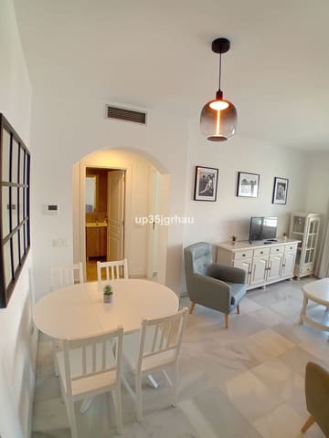 2 soveværelse Lejlighed til salg i Estepona - € 399.000 (Ref: 9028415)