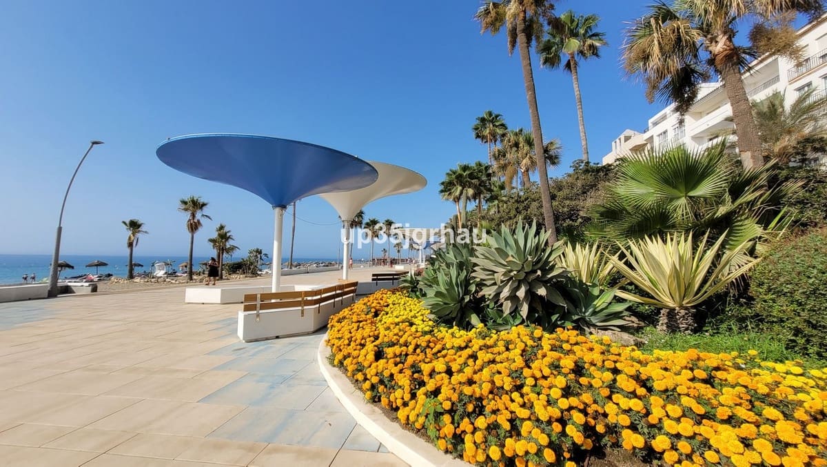 2 soveværelse Lejlighed til salg i Estepona - € 399.000 (Ref: 9028415)