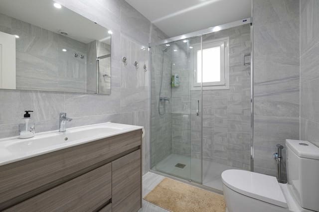 3 bedroom Penthouse for sale in Los Boliches , Fuengirola with pool - € 629,000 (Ref: 9033462)