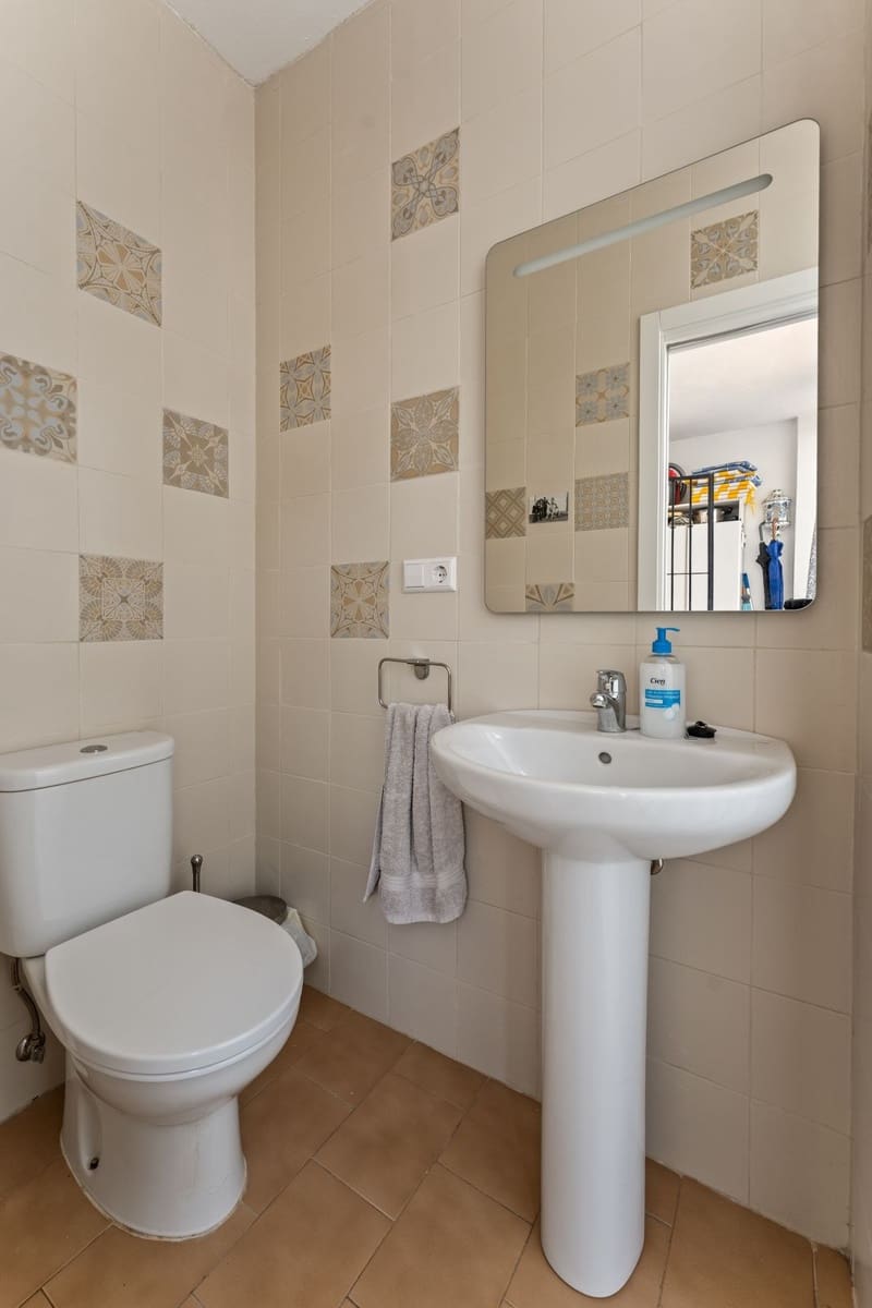 2 bedroom Apartment for sale in Mijas with pool - € 289,000 (Ref: 9037049)