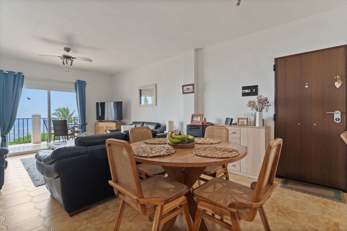 2 bedroom Apartment for sale in Mijas with pool - € 289,000 (Ref: 9037049)