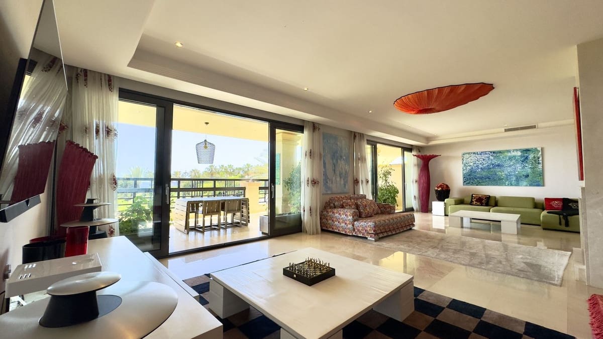 Apartamento de 3 habitaciones en Puerto Banus en venta - 6.900.000 € (Ref: 9051492)
