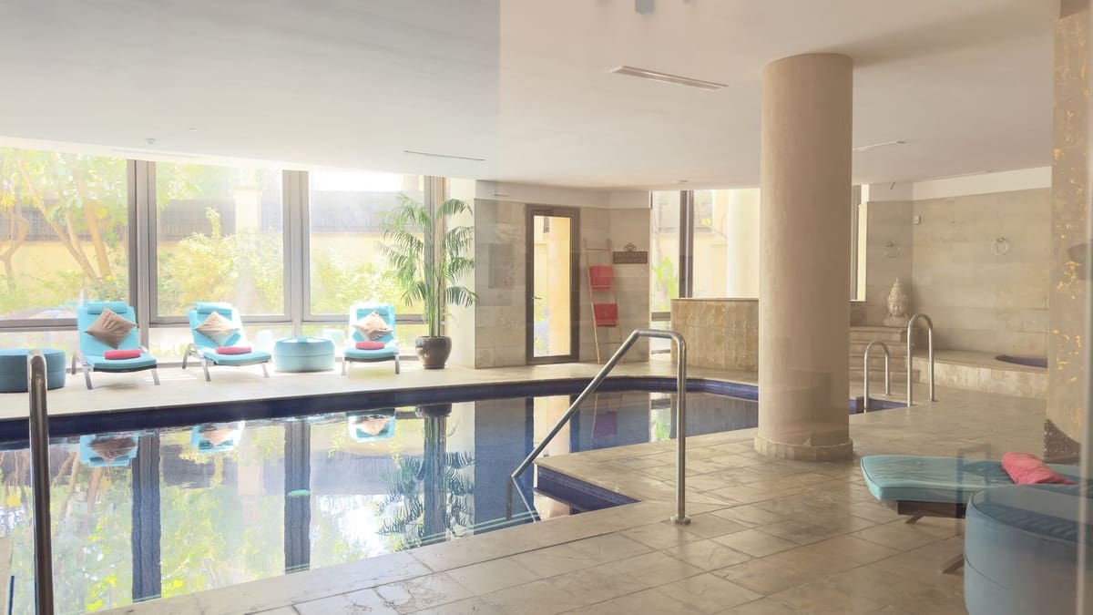 Apartamento de 3 habitaciones en Puerto Banus en venta - 6.900.000 € (Ref: 9051492)