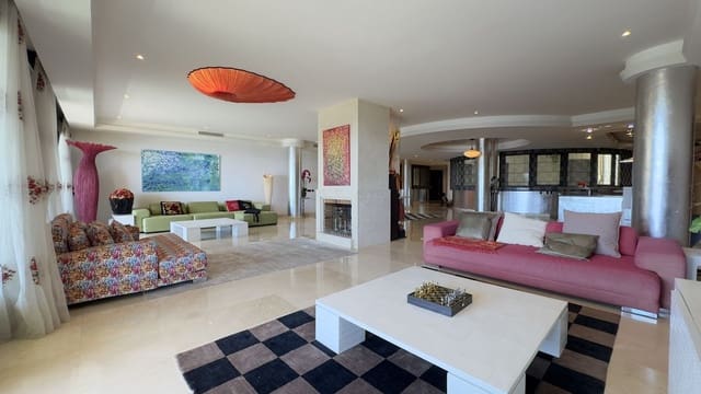 Apartamento de 3 habitaciones en Puerto Banus, Marbella en venta - 6.900.000 € (Ref: 9051492)