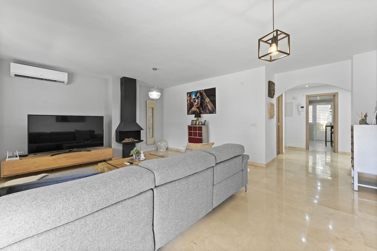 3 bedroom Apartment for sale in Mijas with pool - € 429,000 (Ref: 9107708)