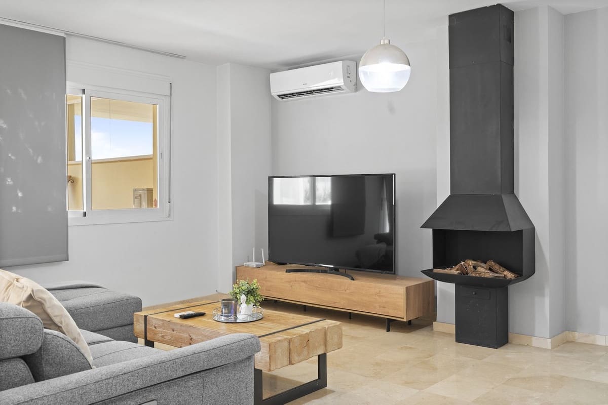 3 bedroom Apartment for sale in Mijas with pool - € 429,000 (Ref: 9107708)