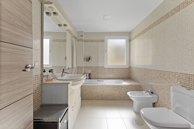 3 bedroom Apartment for sale in Mijas with pool - € 429,000 (Ref: 9107708)