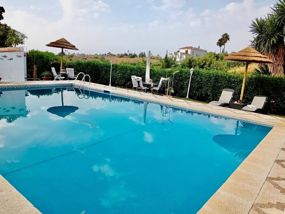 3 slaapkamer Huis te koop in Estepona - € 475.000 (Ref: 9110736)