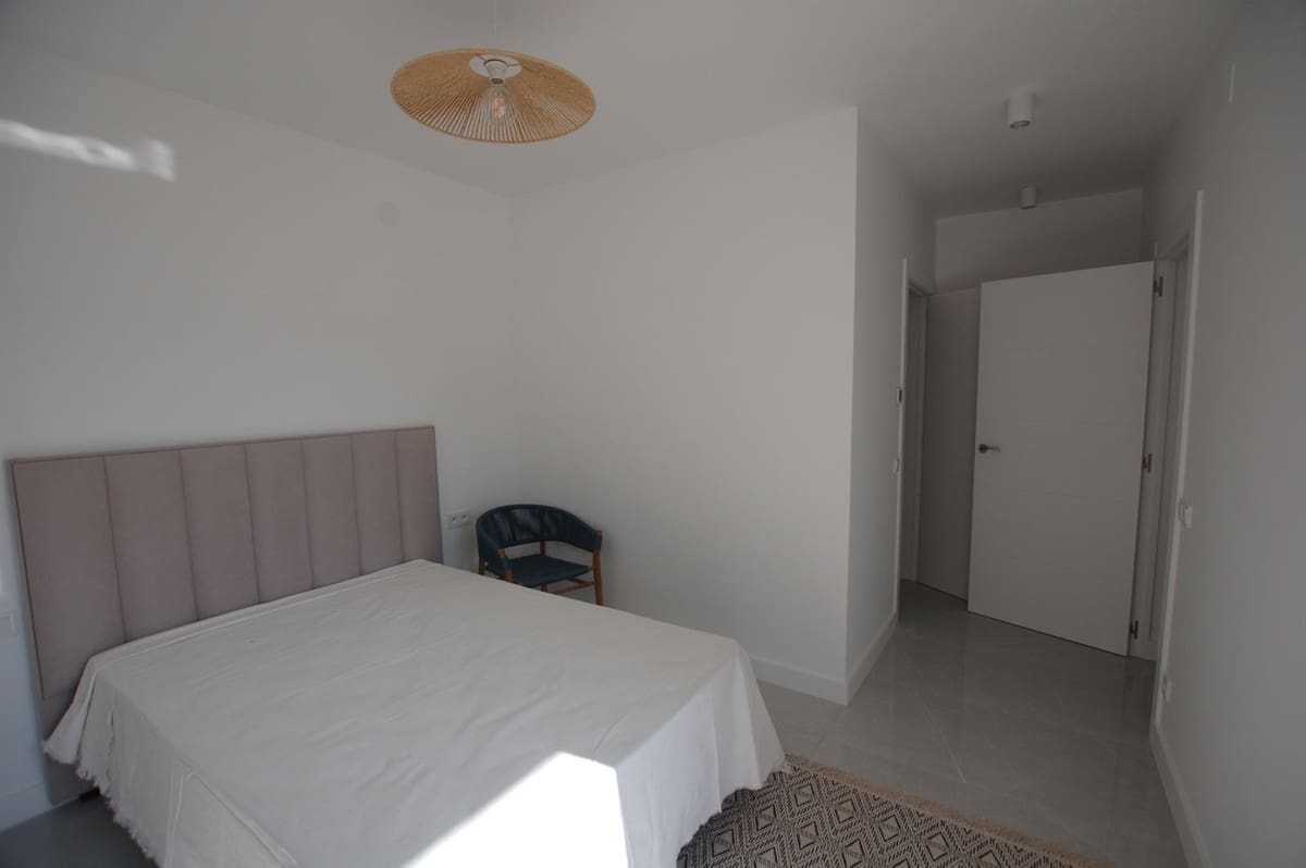 Chalet de 3 habitaciones en Mijas en venta - 950.000 € (Ref: 9130026)