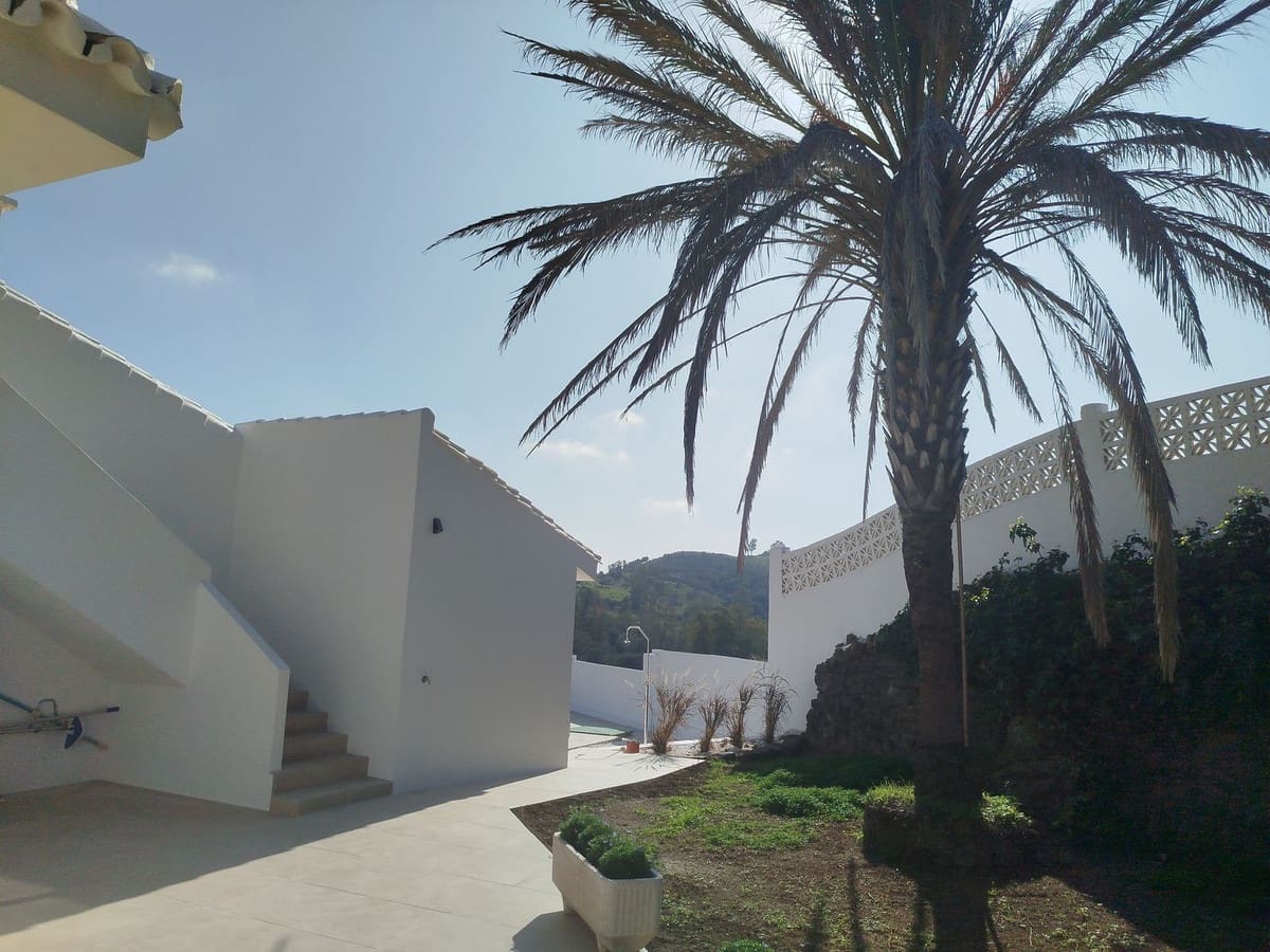 Chalet de 3 habitaciones en Mijas en venta - 950.000 € (Ref: 9130026)