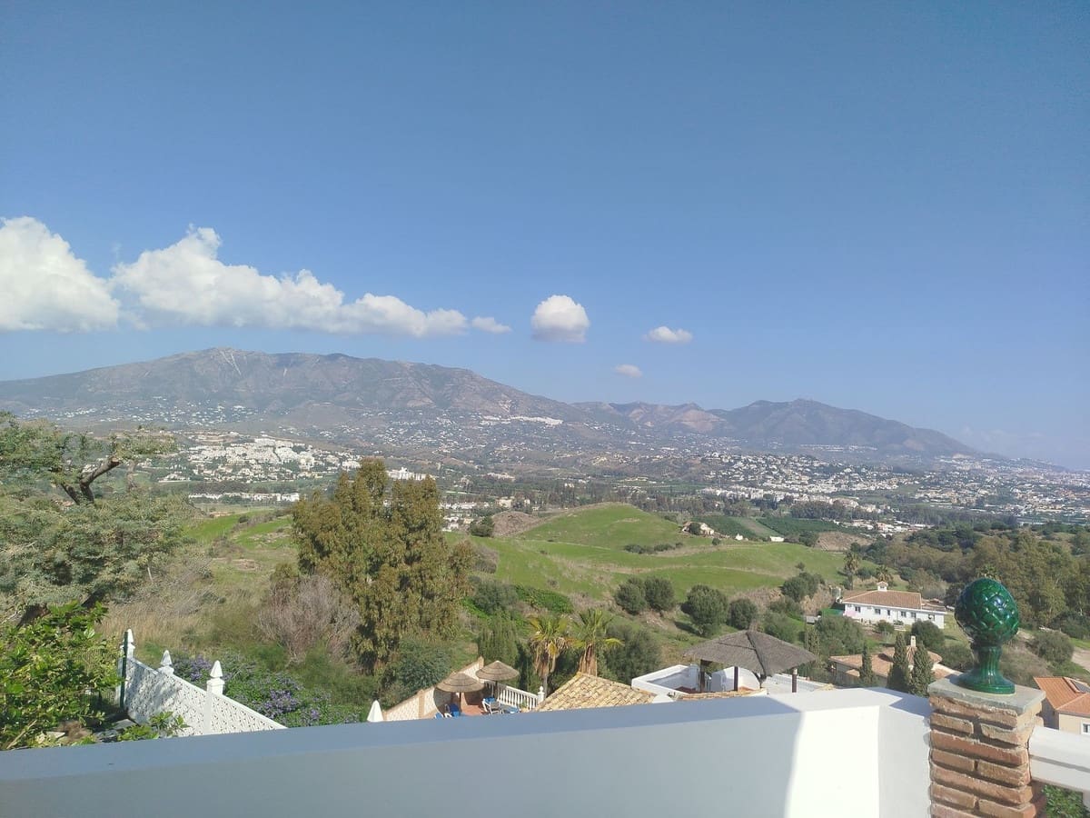Chalet de 3 habitaciones en Mijas en venta - 950.000 € (Ref: 9130026)