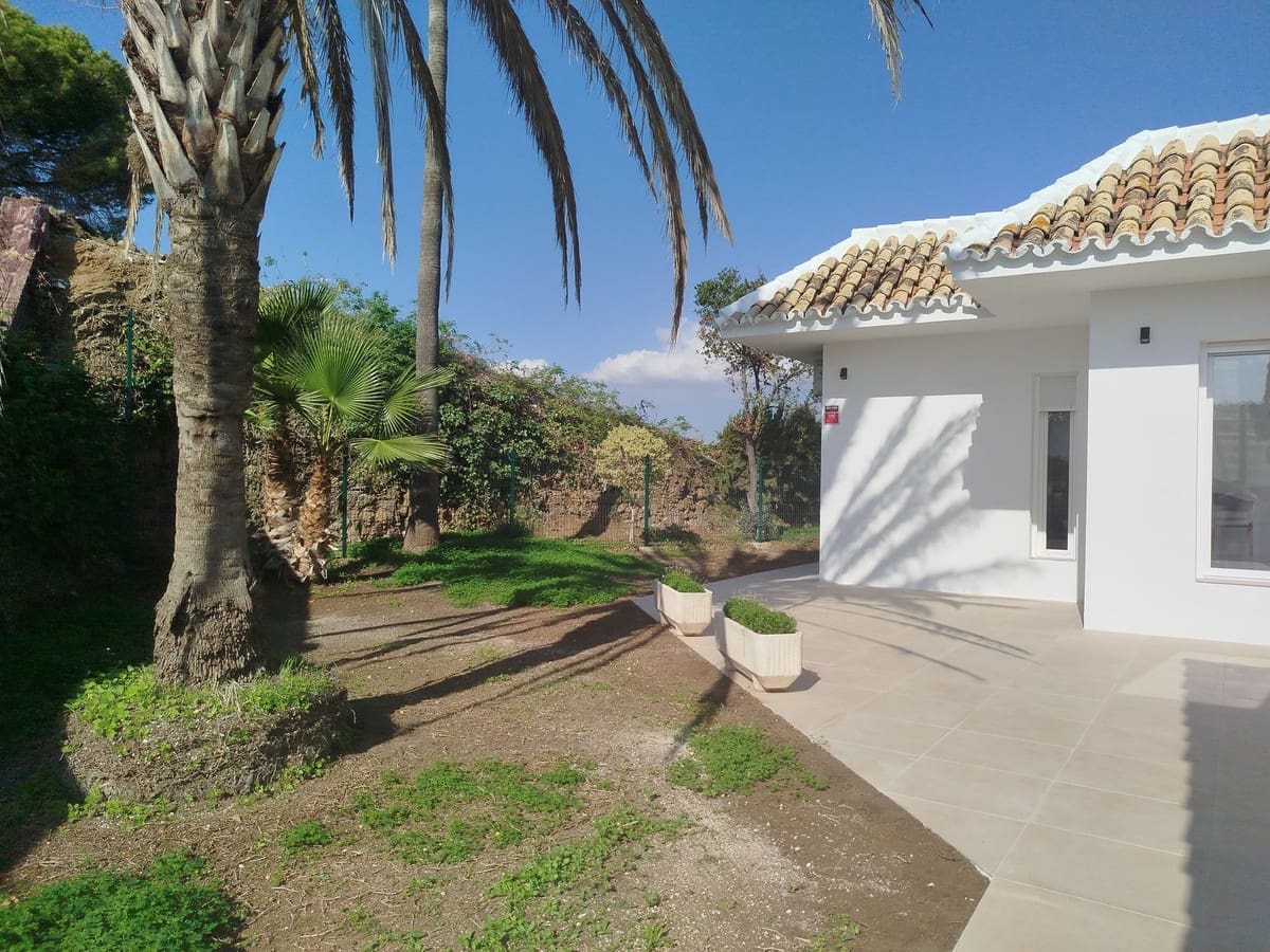 Chalet de 3 habitaciones en Mijas en venta - 950.000 € (Ref: 9130026)