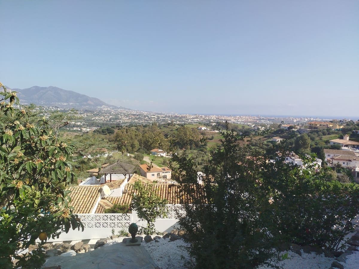 Chalet de 3 habitaciones en Mijas en venta - 950.000 € (Ref: 9130026)