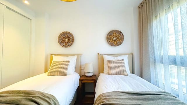 3 soveværelse Penthouse til salg i Estepona med swimmingpool - € 649.000 (Ref: 9162558)