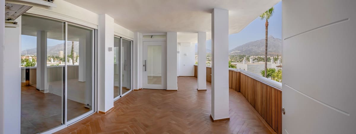 2 chambre Appartement à vendre à Nueva Andalucia avec piscine - 690 000 € (Ref: 9170091)