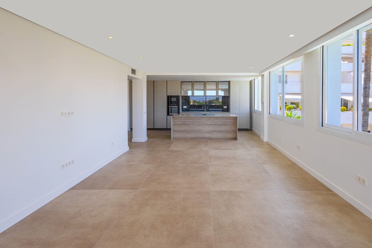 2 chambre Appartement à vendre à Nueva Andalucia avec piscine - 690 000 € (Ref: 9170091)