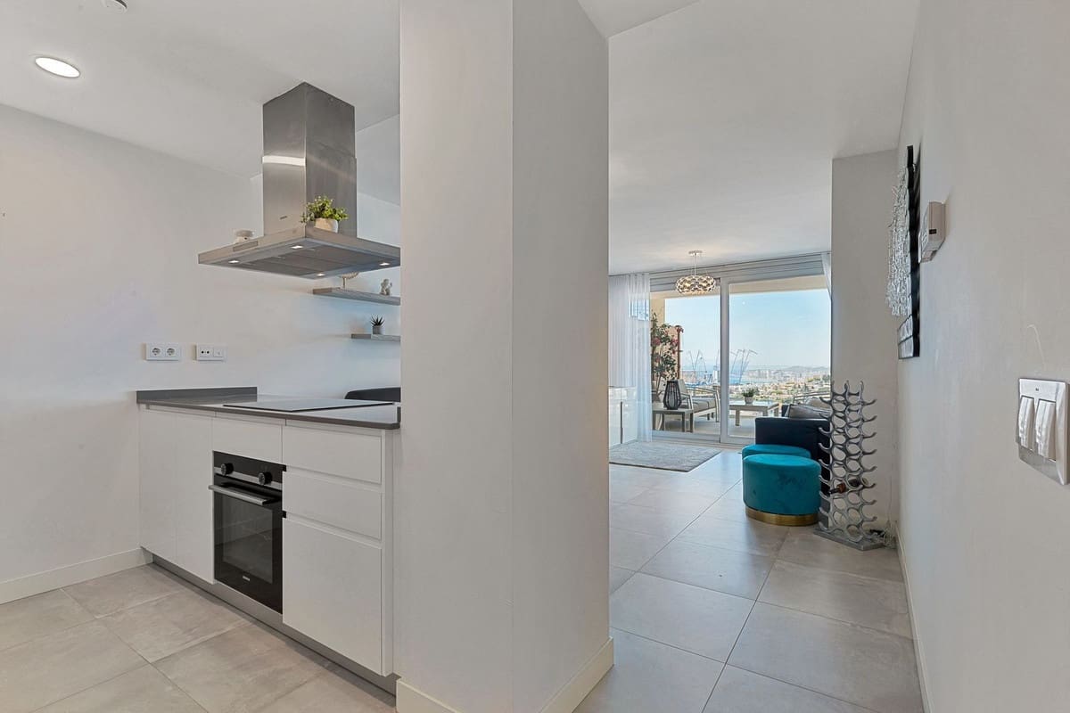 Apartamento de 2 habitaciones en Fuengirola en venta con piscina - 585.000 € (Ref: 9176674)