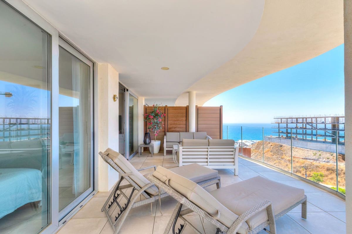 Apartamento de 2 habitaciones en Fuengirola en venta con piscina - 585.000 € (Ref: 9176674)