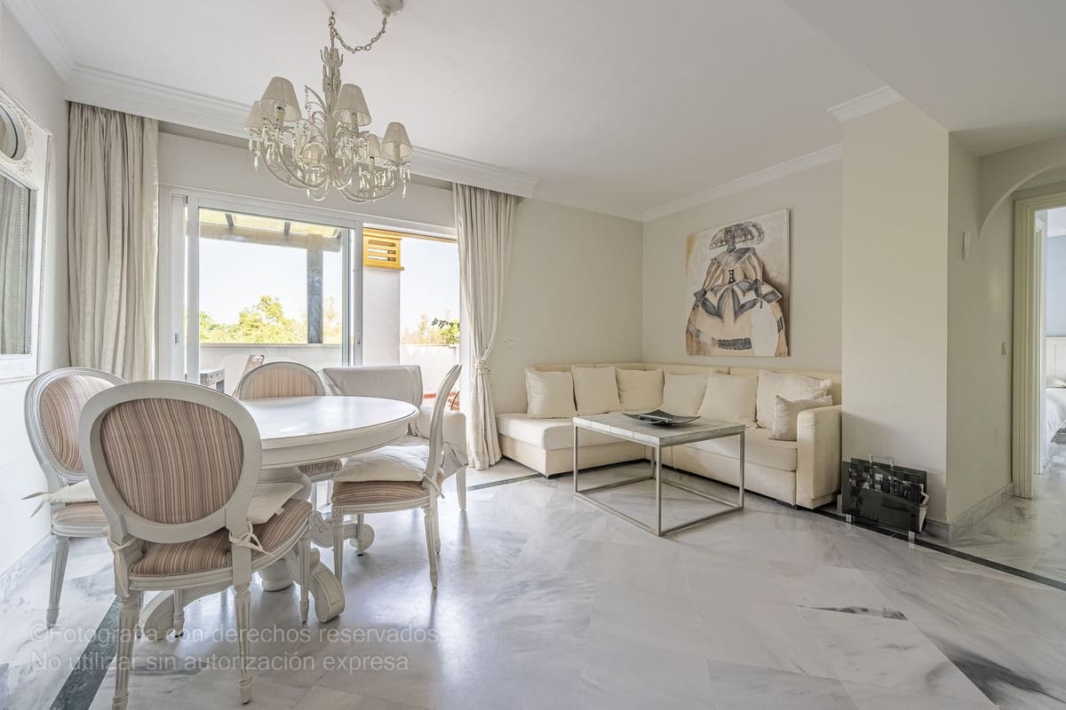 2 soverom Penthouse til salgs i Puerto Banus med svømmebasseng - € 525 000 (Ref: 9188774)