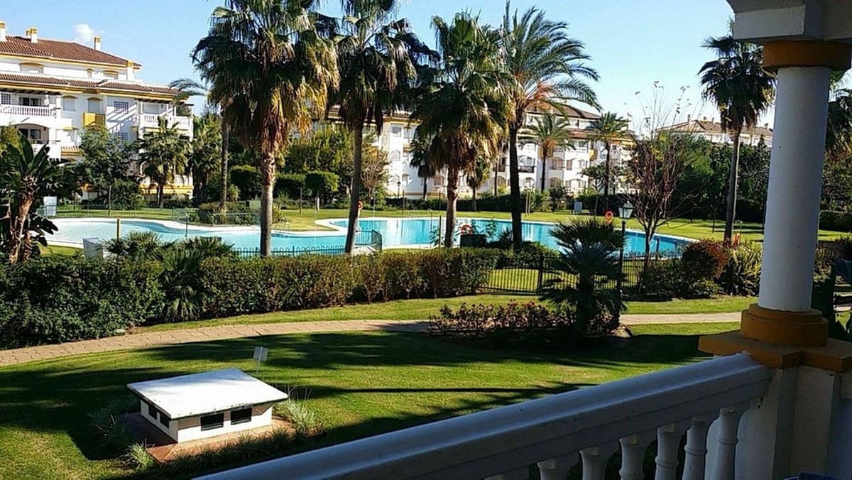 2 soverom Penthouse til salgs i Puerto Banus med svømmebasseng - € 525 000 (Ref: 9188774)
