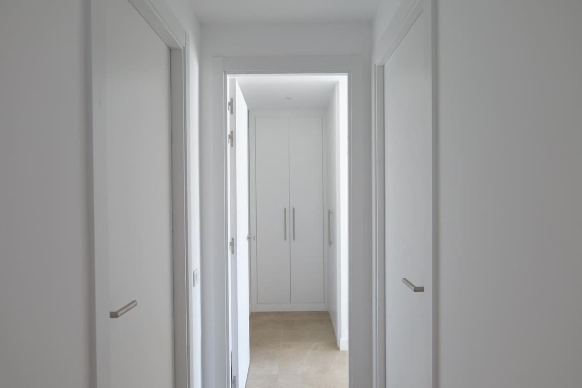 Apartamento de 2 habitaciones en Estepona en venta con piscina - 595.000 € (Ref: 9191414)