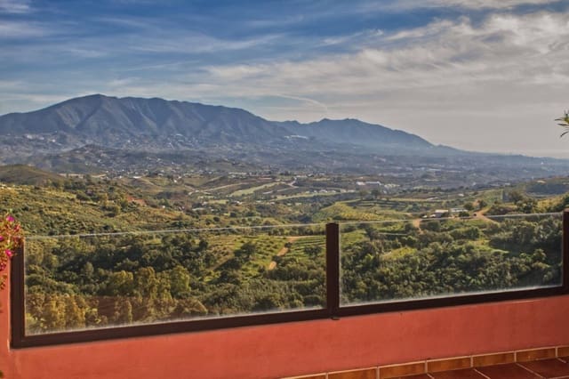 2 slaapkamer Appartement te koop in La Mairena, Ojen - € 369.000 (Ref: 9199250)