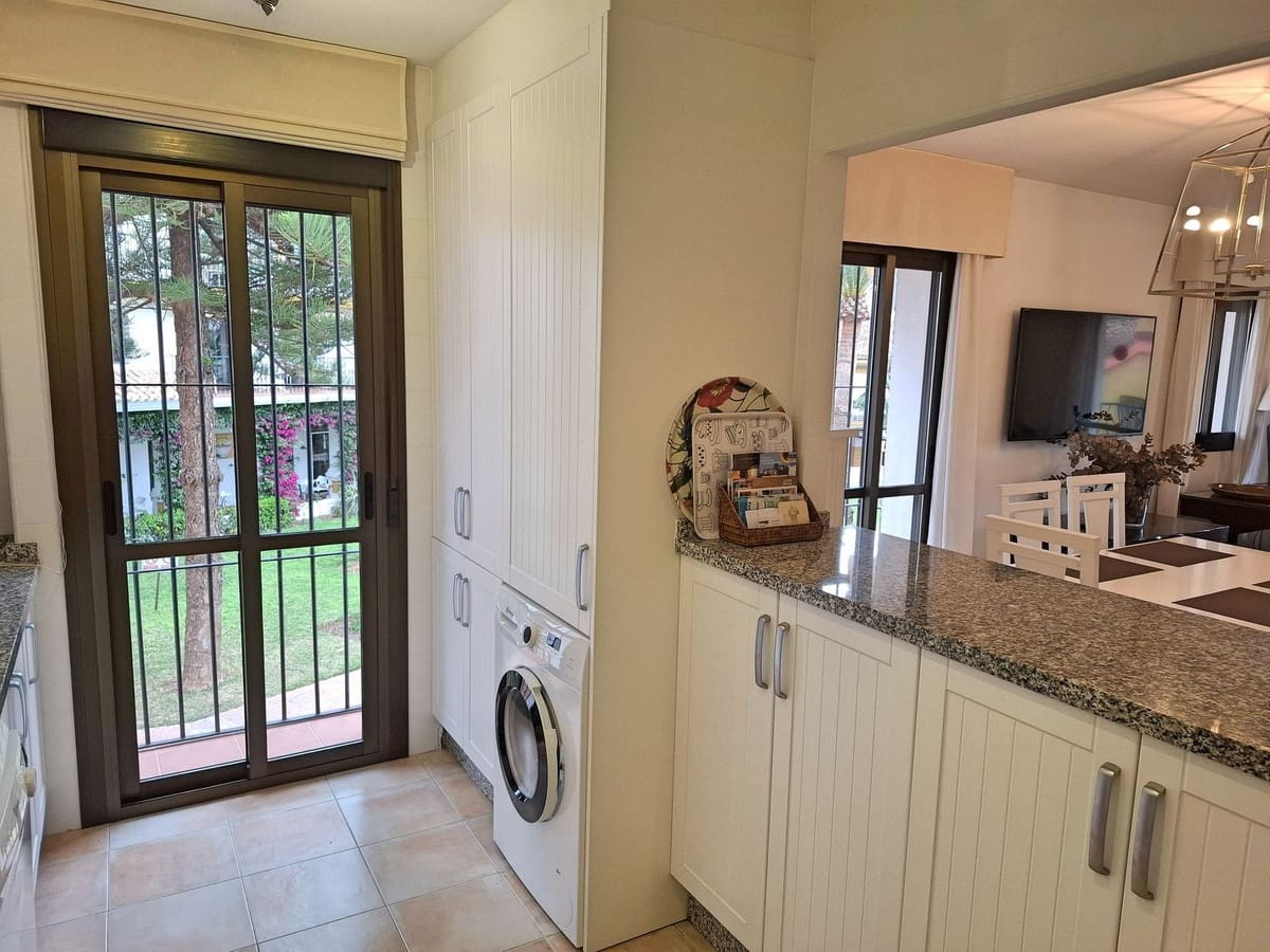 2 Zimmer Apartment zu verkaufen in Fuengirola mit Pool - 499.000 € (Ref: 9199251)