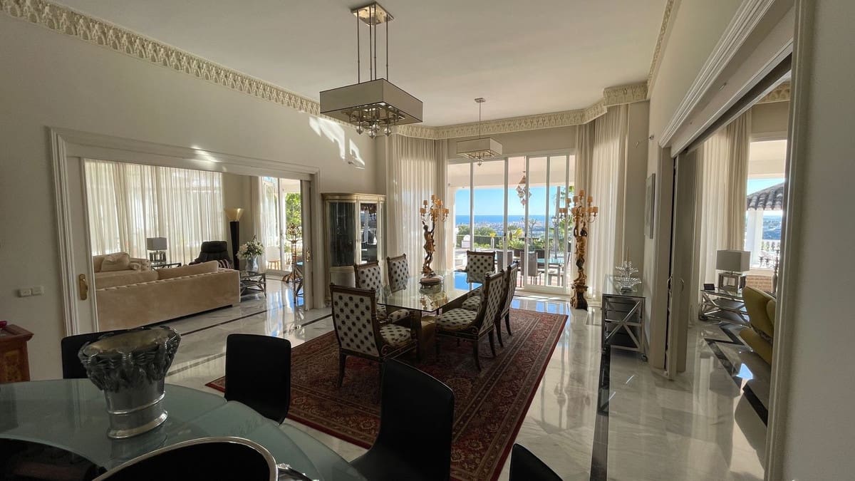 5 bedroom Villa for sale in Mijas with pool - € 2,950,000 (Ref: 9207084)